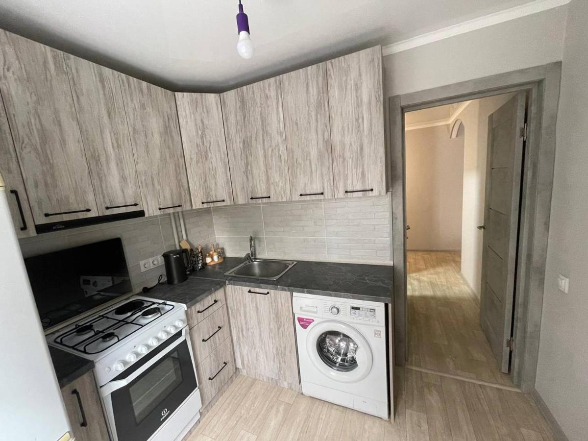 Apartment on Kievskaya street Bishkek Bagian luar foto
